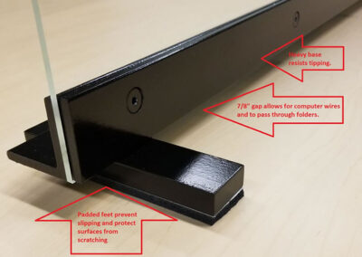 Padded feet protect your counter and prevent slipping.